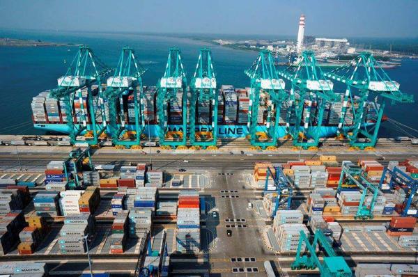 johor port 2.jpg